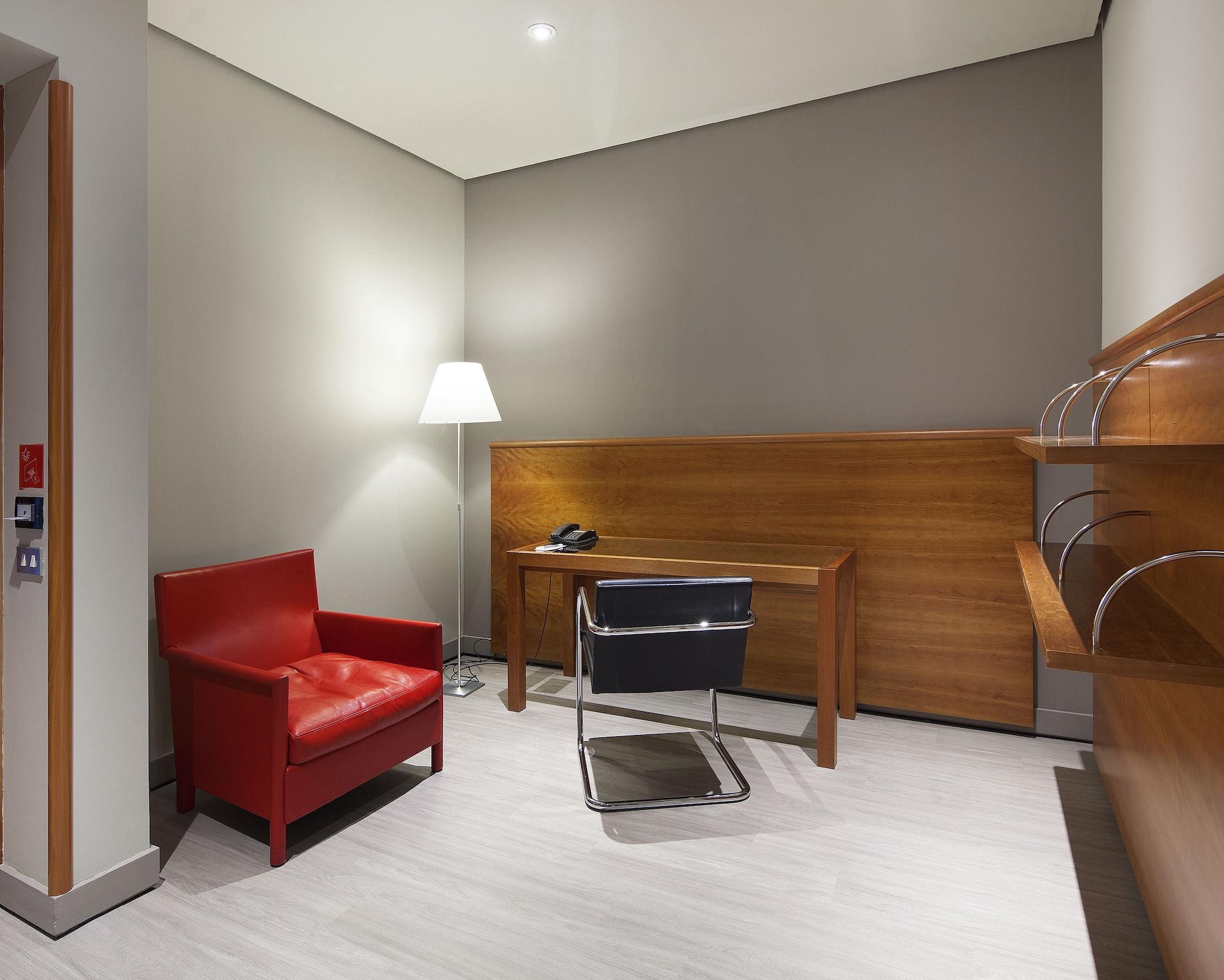 Hotel NH Torino Lingotto Congress Esterno foto