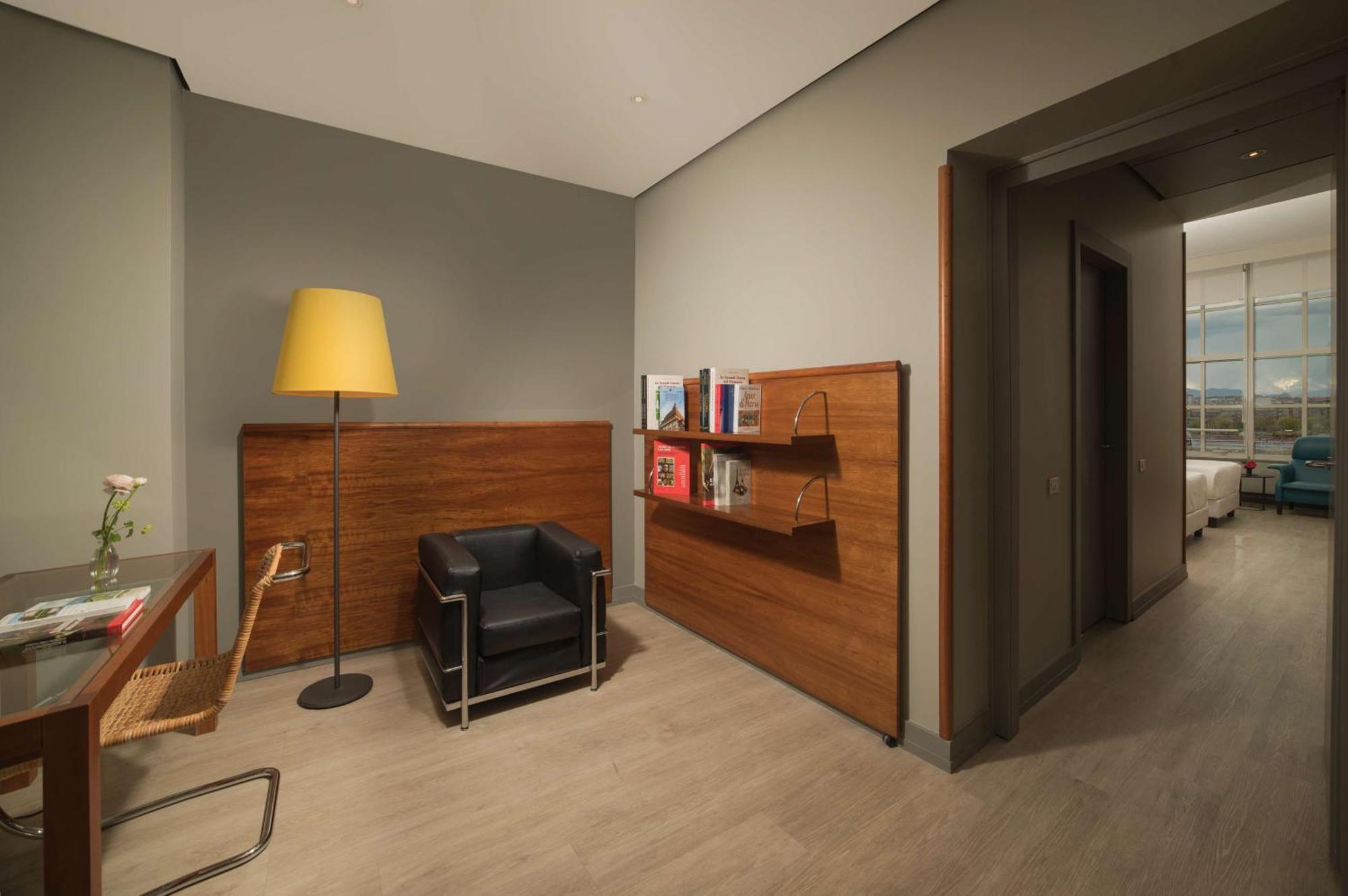 Hotel NH Torino Lingotto Congress Esterno foto