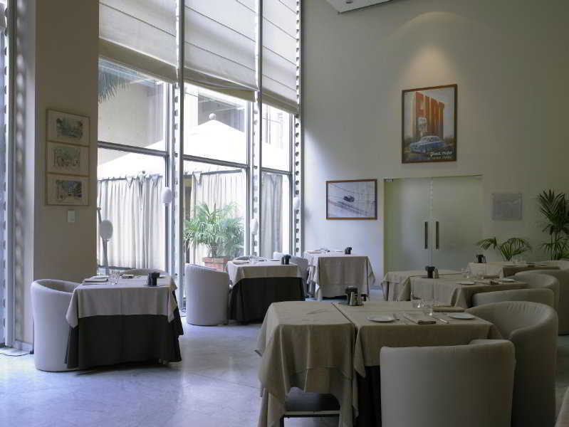 Hotel NH Torino Lingotto Congress Esterno foto